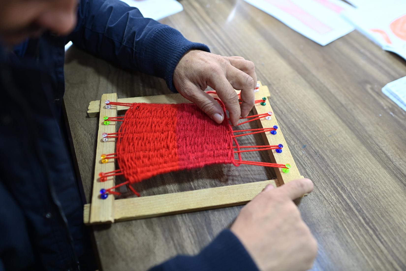 weaving red