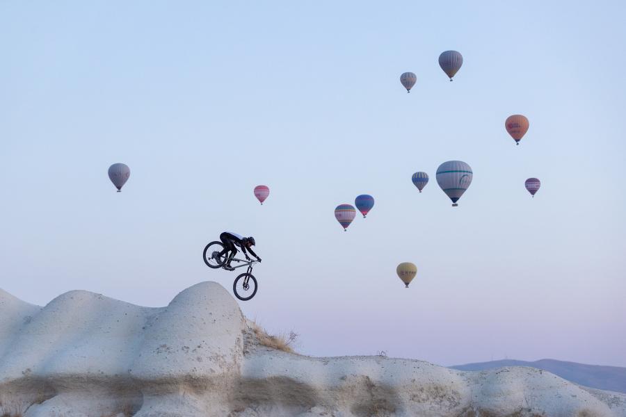bike in front of baloons