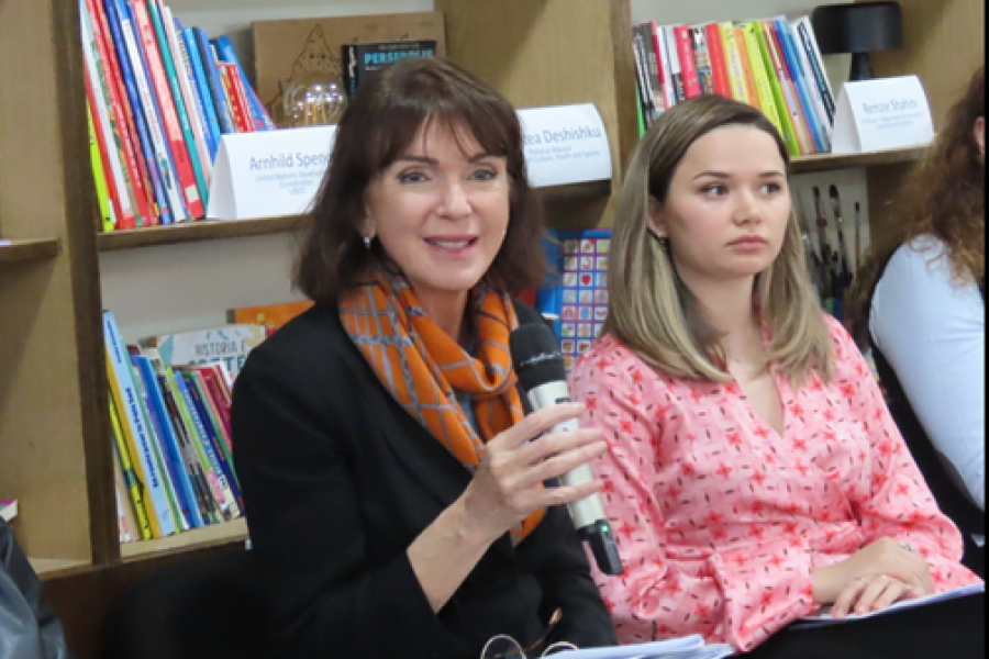 UN Development Coordinator with Young Journalists 